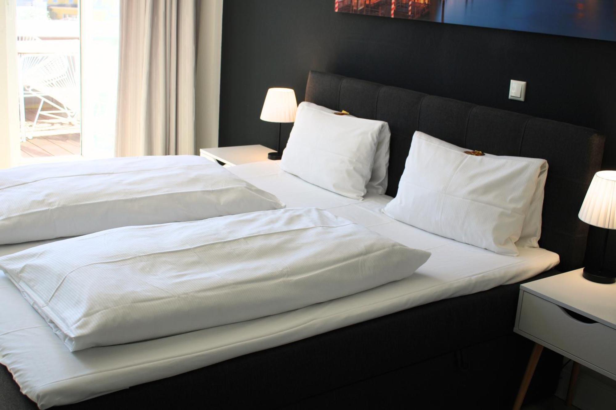 Hotel Adler & Eventlocation Gmbh Itzehoe Eksteriør billede