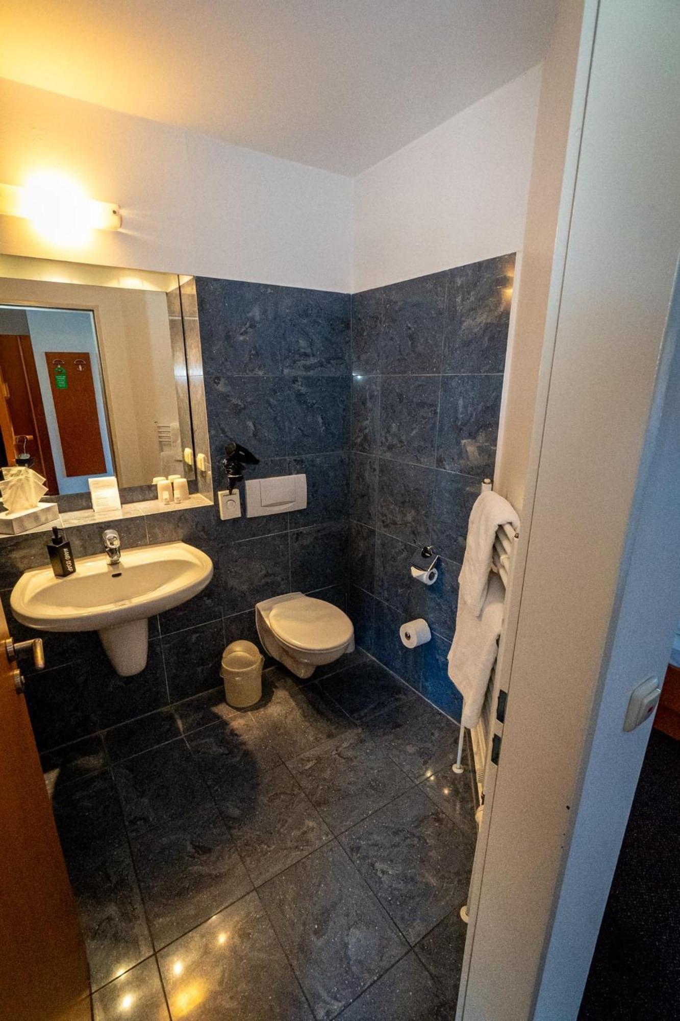 Hotel Adler & Eventlocation Gmbh Itzehoe Eksteriør billede